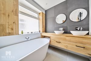 Photo 16- click for photo gallery